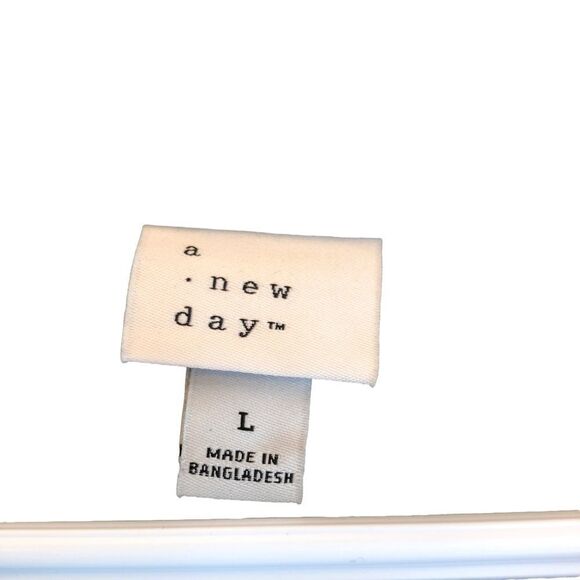 𝅺a New Day Khaki Green Long Sleeve Shirt EUC - Picture 2 of 10